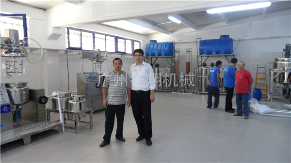 可不要錯(cuò)過(guò)資深師傅傳授的護(hù)膚品乳化機(jī)使用竅門(mén)【鈺翔機(jī)械】
