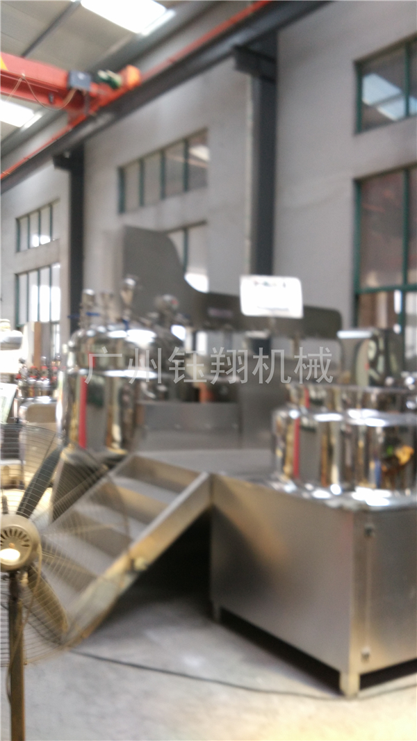 真空升降乳化機(jī)處理物料效果好的這兩大特點(diǎn)你了解了嗎？【鈺翔】